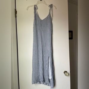 Abercrombie & Fitch Blue Striped midi dress with leg slit